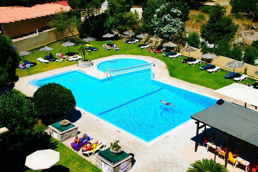 Achousa Lejlighedshotel