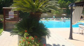 Achousa Lejlighedshotel